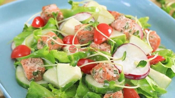 Salad cá hồi chuẩn vị