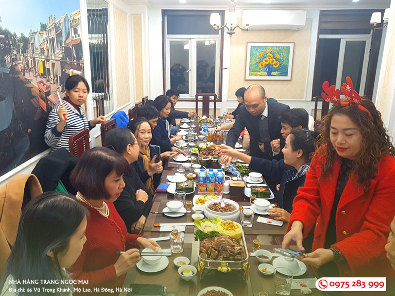 Tổ chức tiệc tất niên cuối năm là gì? Đơn vị tổ chức tiệc uy tín tại Hà Đông Không gian tổ chức tiệc cuối năm tại nhà hàng Trang Ngọc Mai