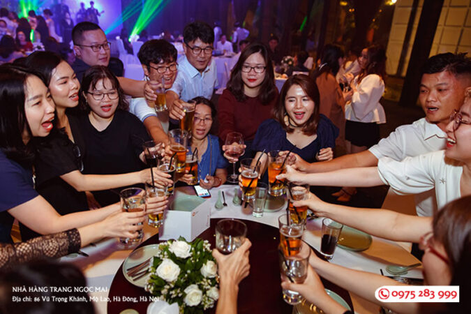 Đặt tiệc công ty với đơn vị tổ chức tiệc đẳng cấp chuyên nghiệp