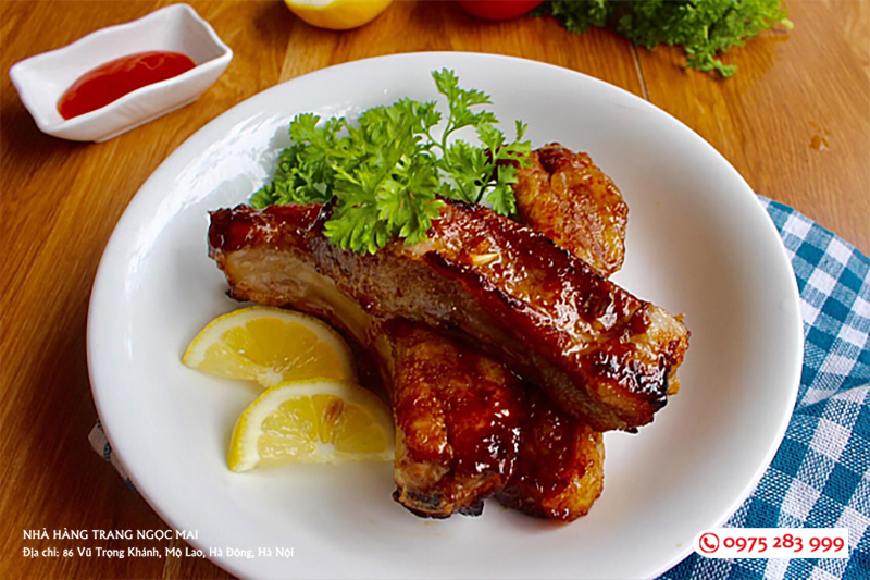 Gợi ý 5 món ngon cho menu tiệc lưu động thêm hoàn hảo Sườn bò Úc được nướng vừa chín đến ăn kèm khoai tây đút lò