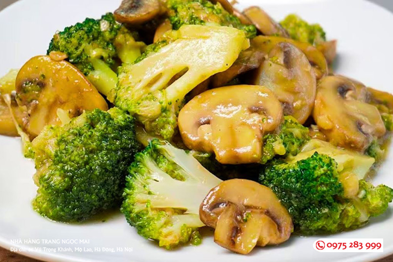 Gợi ý 5 món ngon cho menu tiệc lưu động thêm hoàn hảo Bông cải xanh xào nấm xốt bào ngư